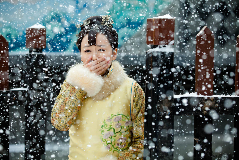 《美人无泪》乔乔在大雪中