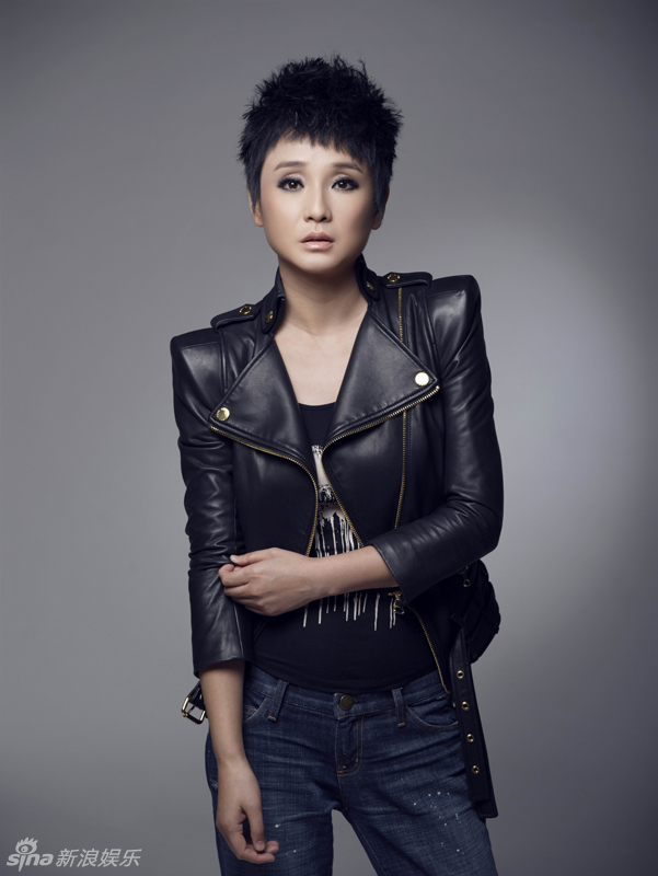组图:孔琳干练写真皮衣牛仔率性搭配_高清图集_新浪网