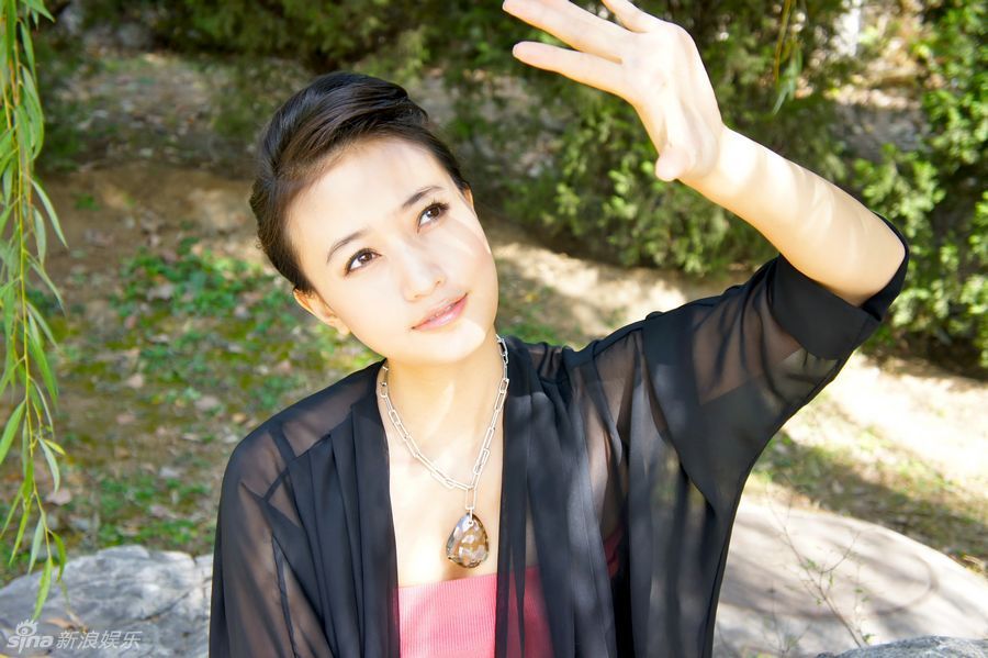 新浪娱乐讯 在电视剧《民兵葛二蛋》中饰演秀玲的内地女星阎娜,近日