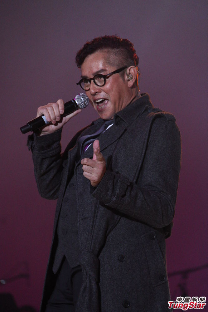 谭咏麟积极参加筹款活动