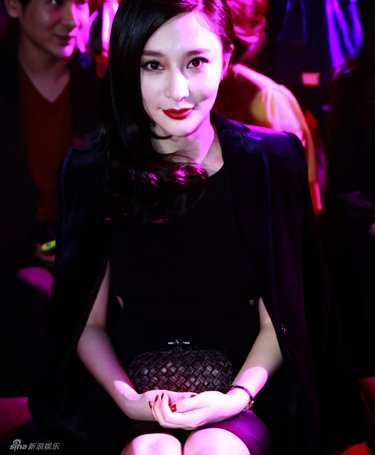 组图:熊乃瑾红唇娇艳 个性混搭亮相潮流派对_高清图集_新浪网
