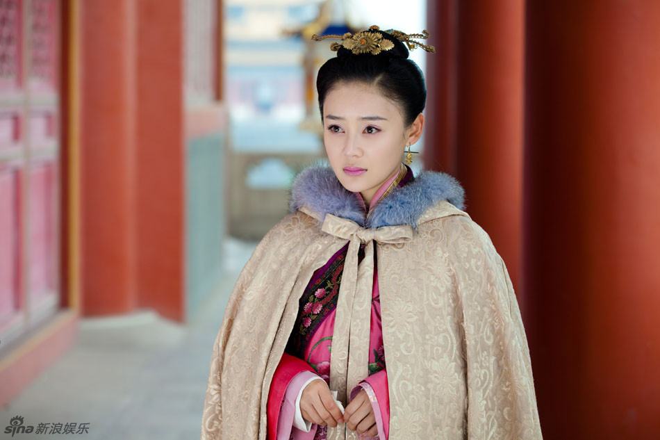 组图:《美人无泪》热播 袁姗姗华美宫廷造型曝光_高清图集_新浪网