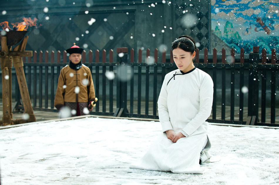 组图:《美人无泪》将收官 袁姗姗雪中动人_高清图集_新浪网