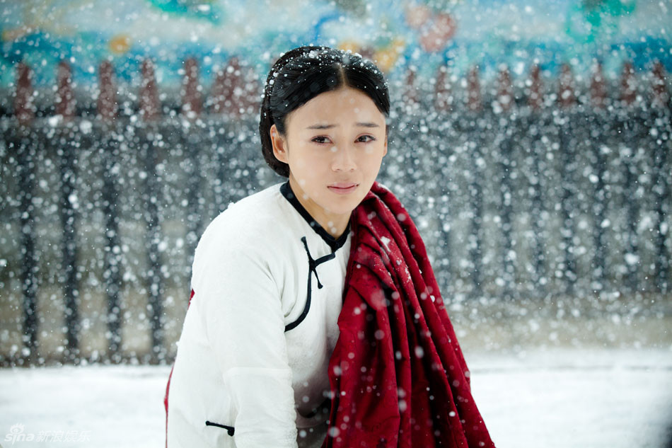 组图:《美人无泪》将收官 袁姗姗雪中动人_高清图集_新浪网