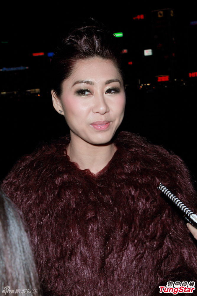 下页 自动播放 下载原图 新浪娱乐讯 胡杏儿,梁烈唯,胡定欣,王君韾