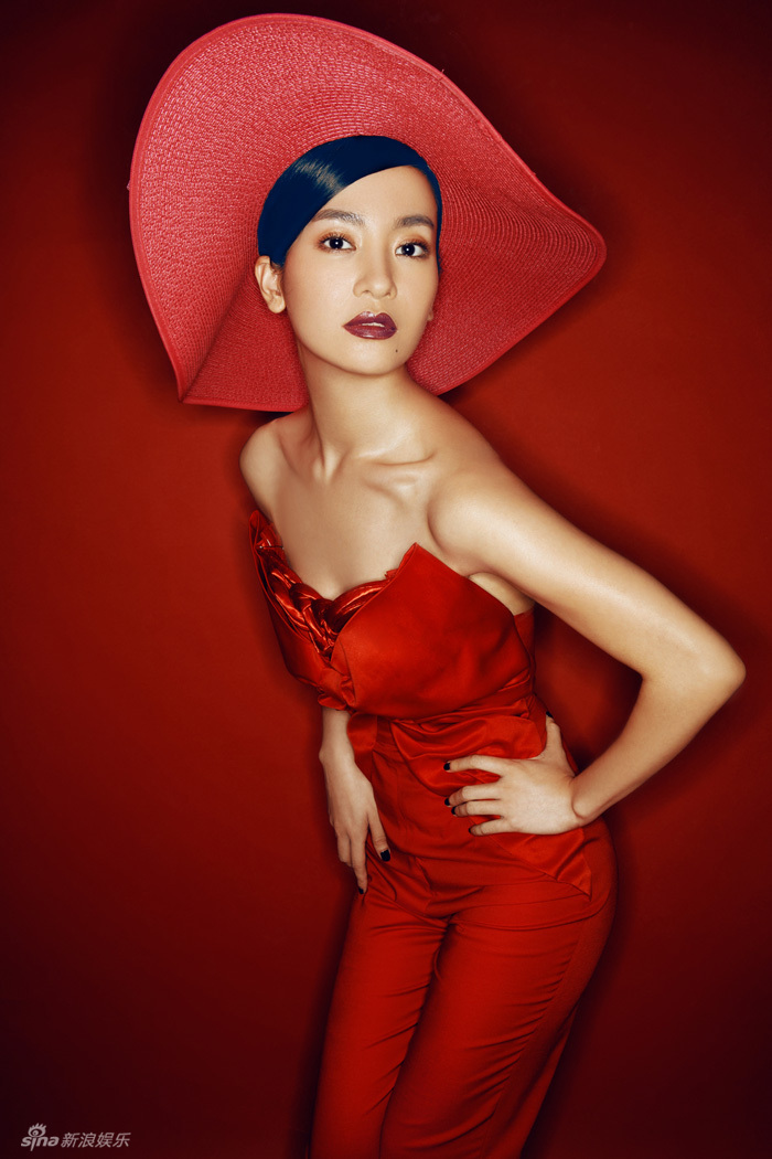 组图:小燕子李晟红装性感 妆容精致魅力独特_高清图集_新浪网