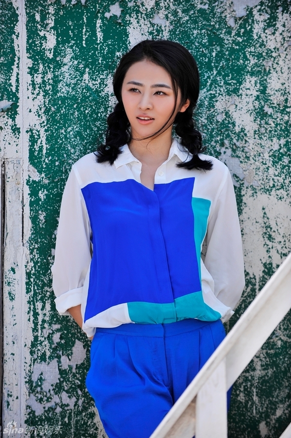 小斯琴高娃海蓝风写真