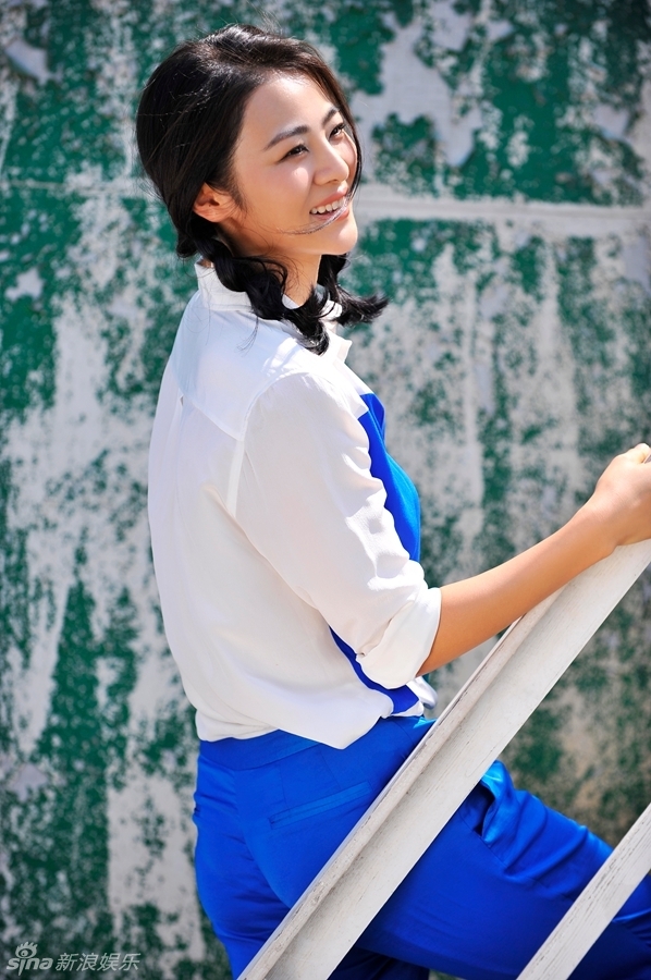 小斯琴高娃海蓝风写真