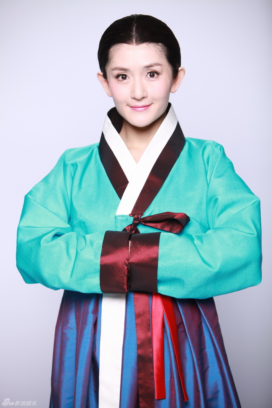 《百变大咖秀》第三季开播,谢娜以韩剧《大长今》中李英爱的经典造型