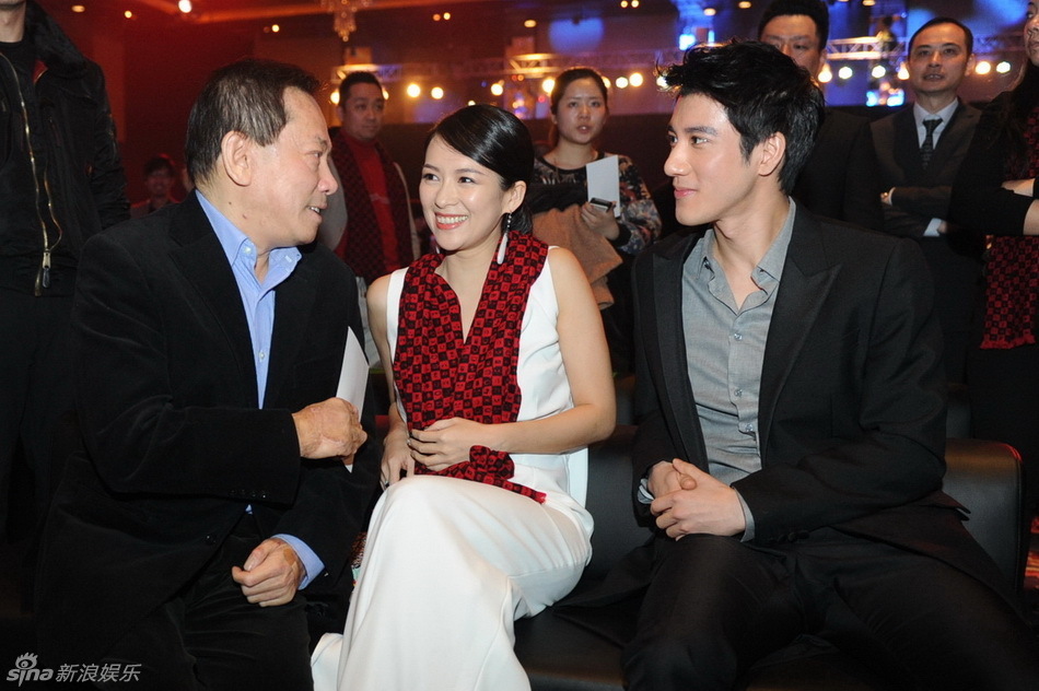 章子怡(左)和王力宏(右)