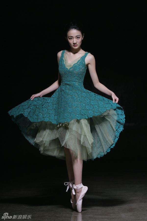 组图:"玉娆"徐璐芭蕾写真柔美瑰丽_高清图集_新浪网
