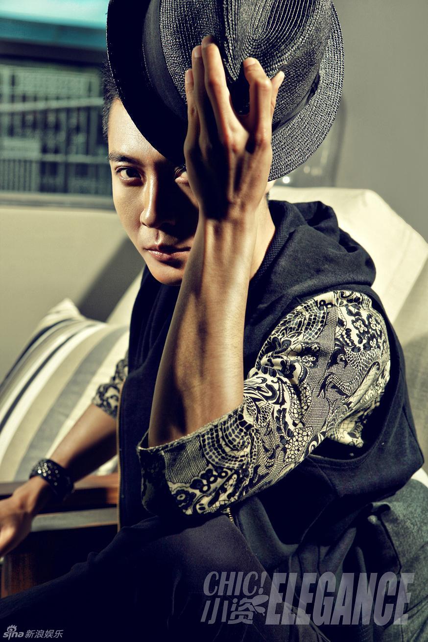 张丹峰封面写真展小资男风尚