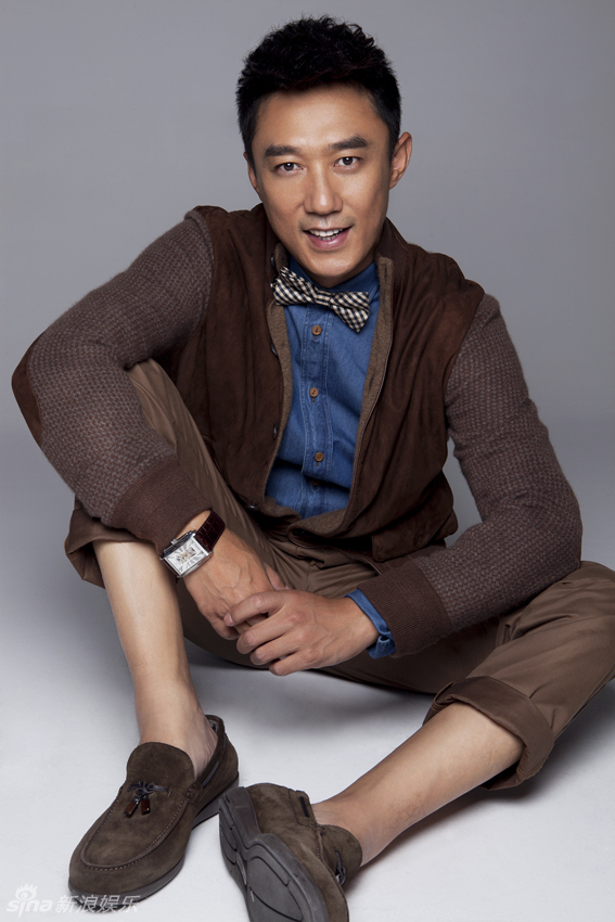 组图:王新便服演绎自然小清新_高清图集_新浪网