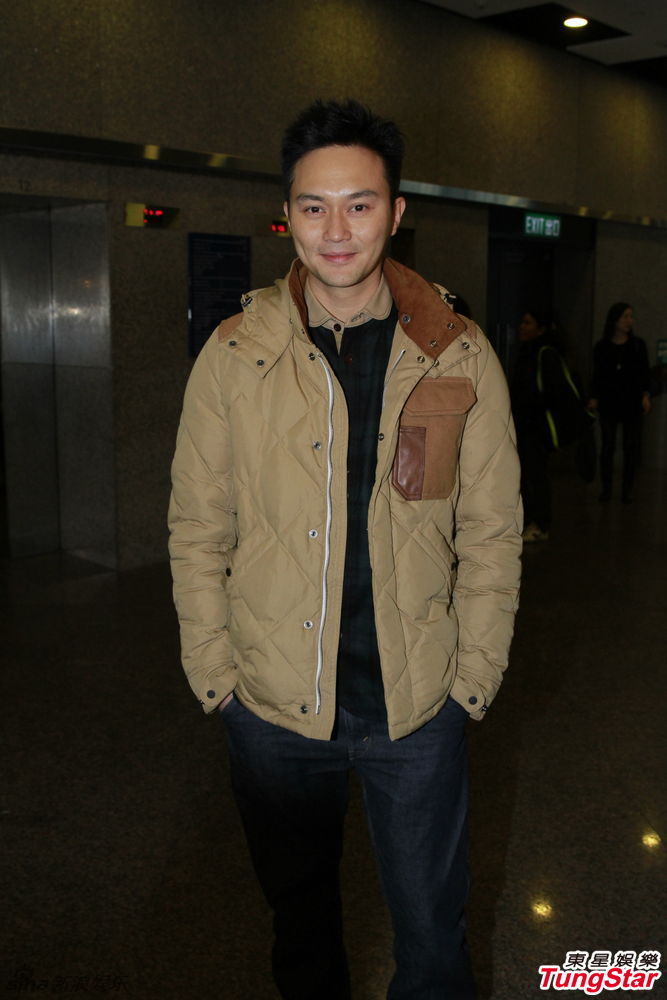 组图:张智霖袁咏仪亮相佛法盛典 祈愿身体健康_高清图集_新浪网