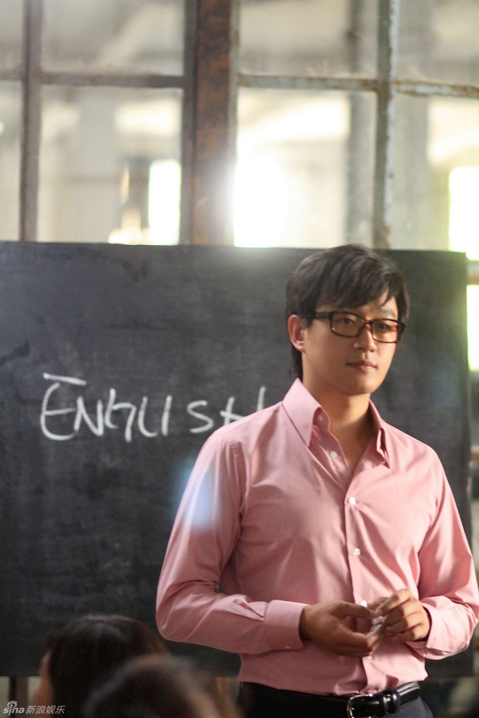 组图:电影《中国先生》曝三兄弟30年造型_高清图集_新浪网