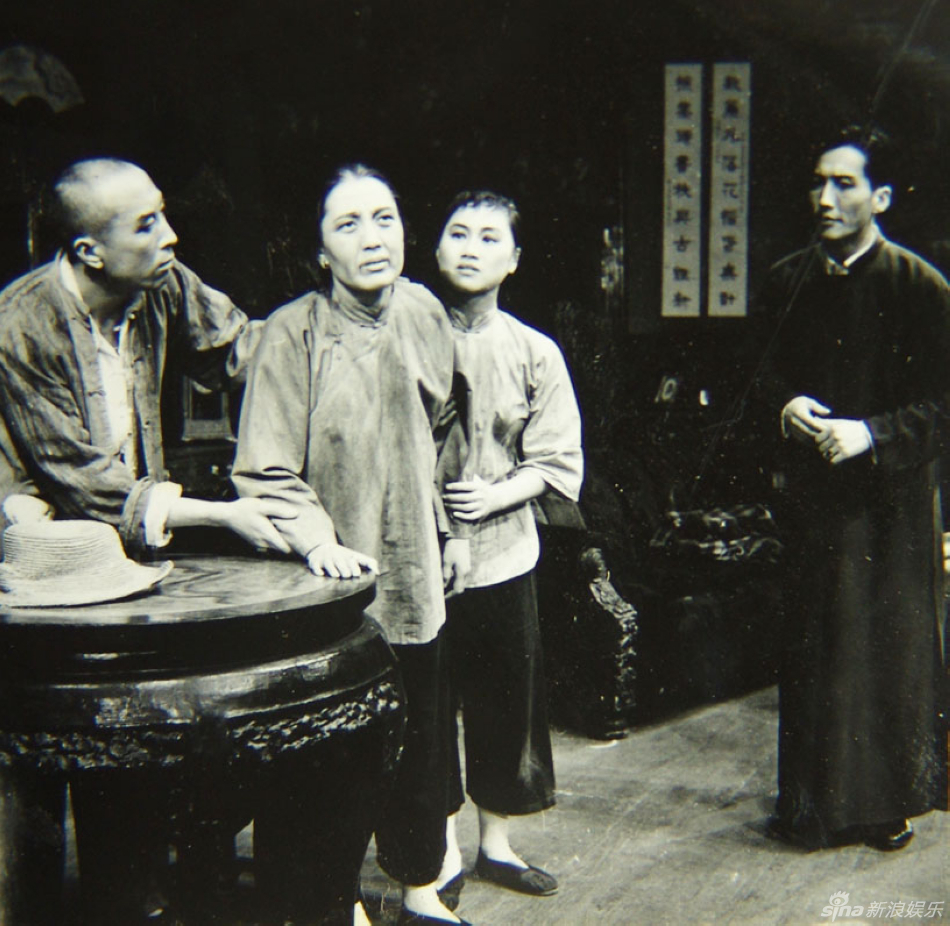 组图:话剧表演艺术家于是之生前剧照海报_高清图集_新浪网