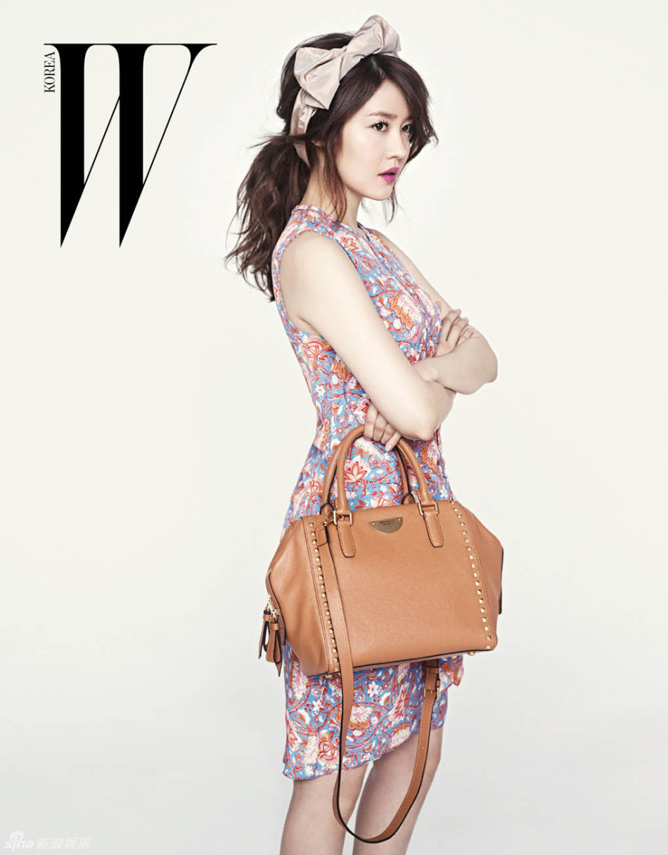 高清图:韩星成宥利变春之女王 粉红装扮小清新_高清图集_新浪网