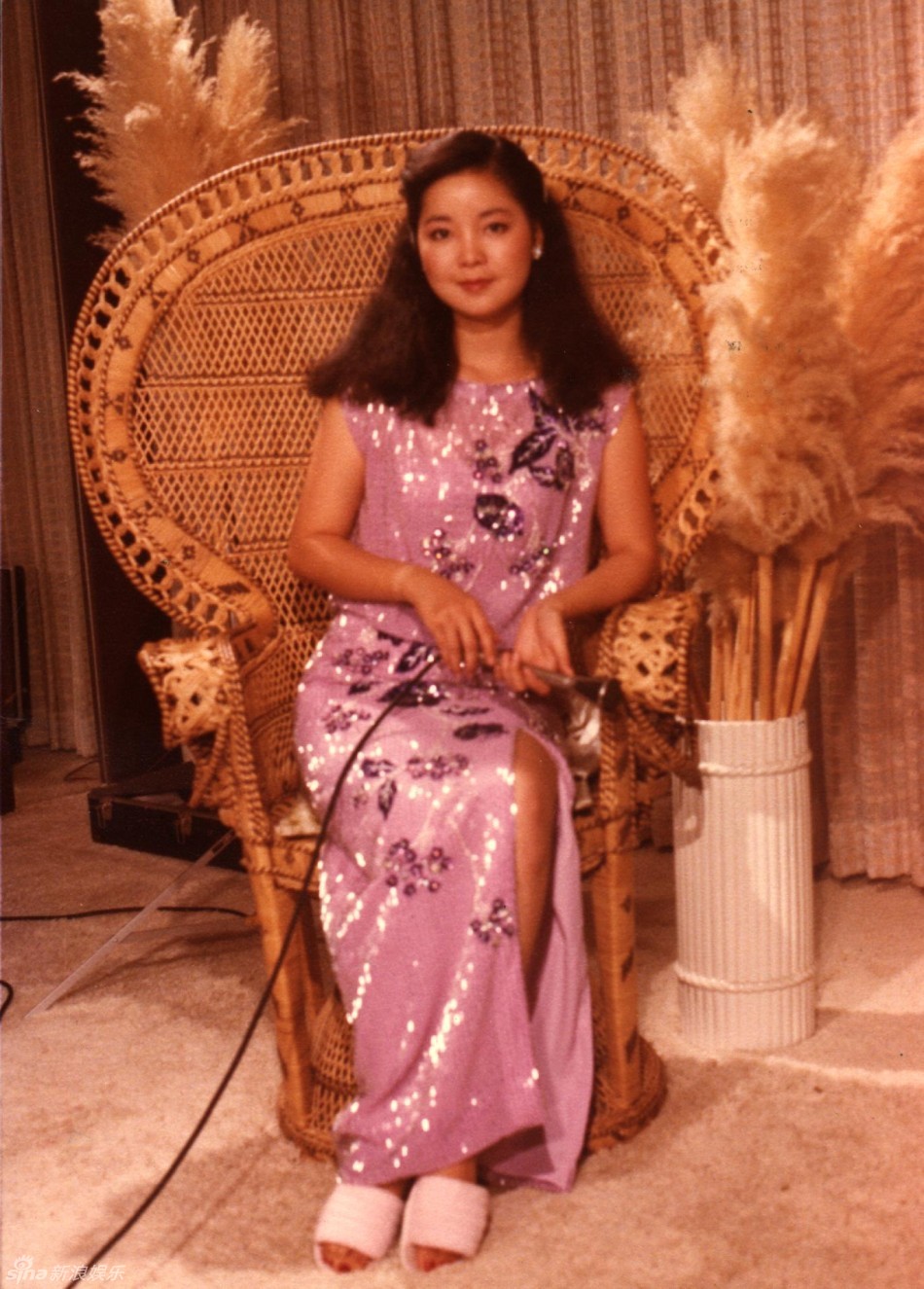 组图:邓丽君气质写真 娇俏少女蜕变巨星_高清图集_新浪网