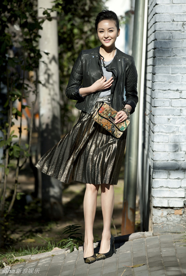 戴娇倩最新街拍写真