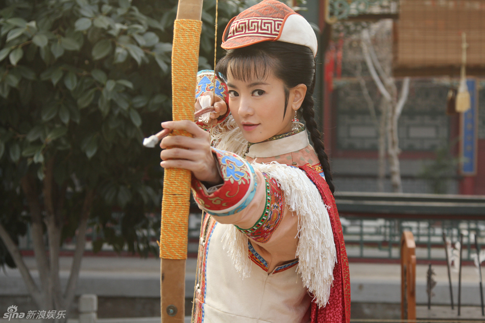 "小燕子"李晟成悲情格格