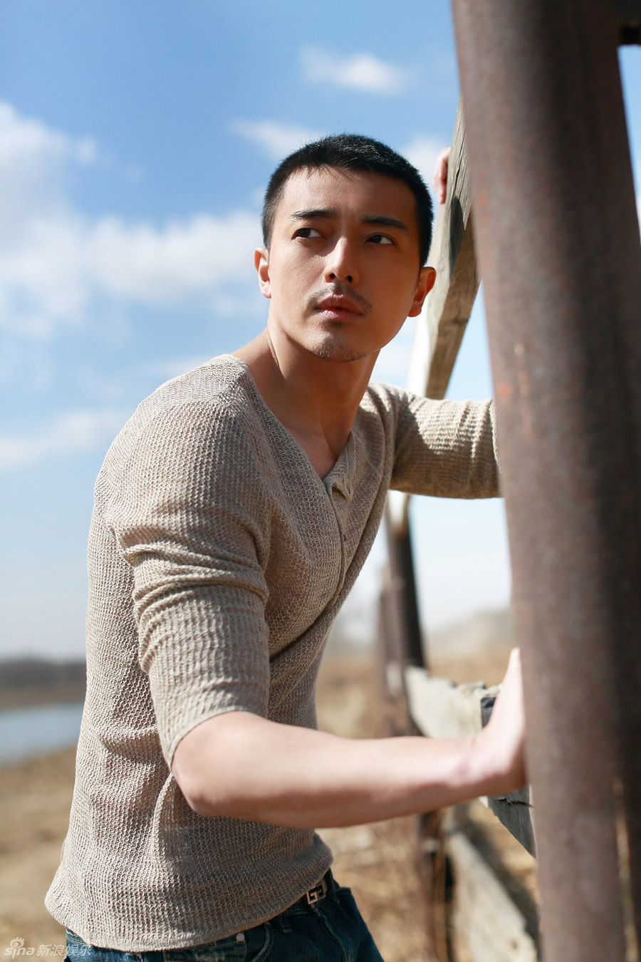 组图:田家达利落写真展型男魅力_高清图集_新浪网