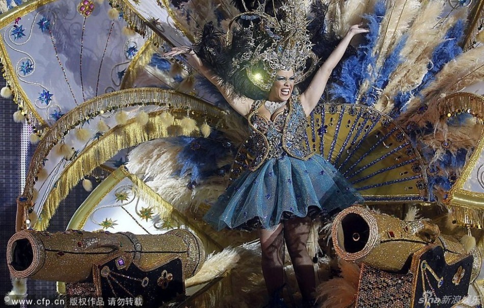 西班牙加那利群岛当地时间2月6日, 2013春节狂欢节竞选女王活动举行