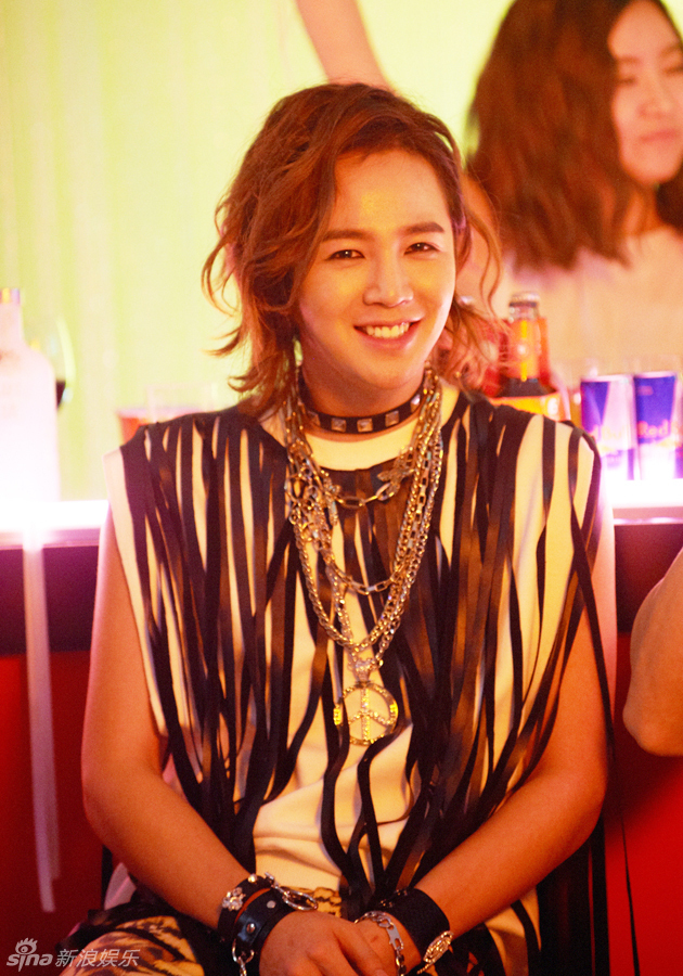 张根硕新专辑mv花絮