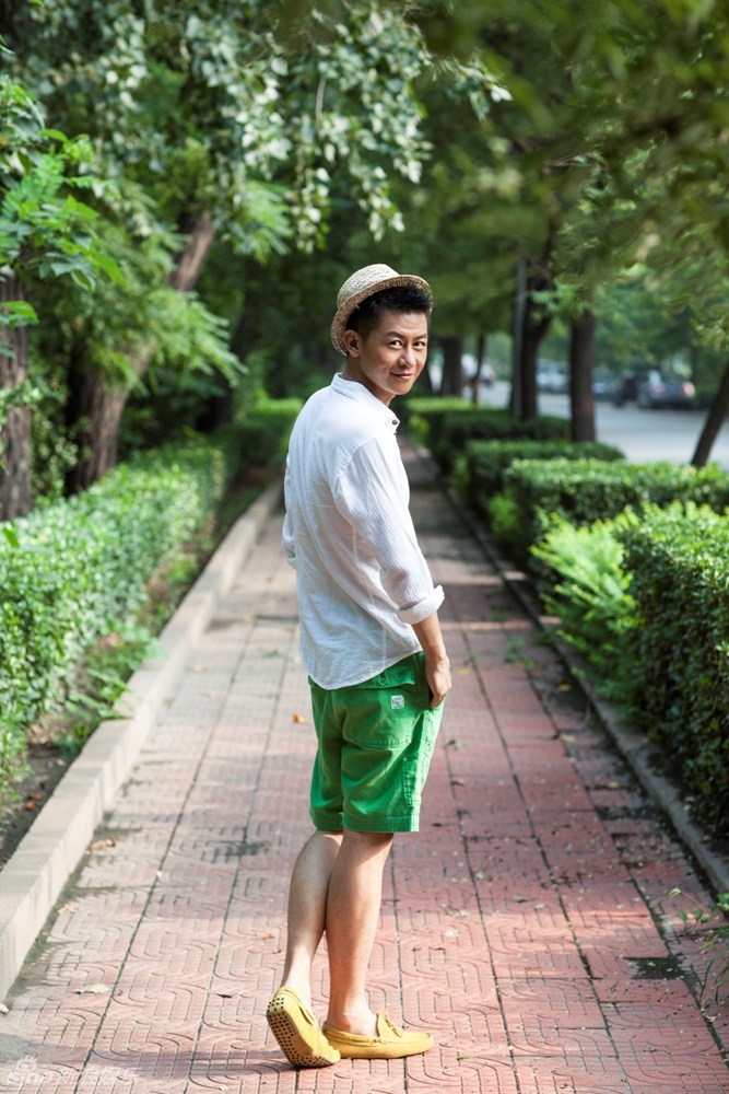 延续了剧中80后小伙儿舒一乐的阳光乐观