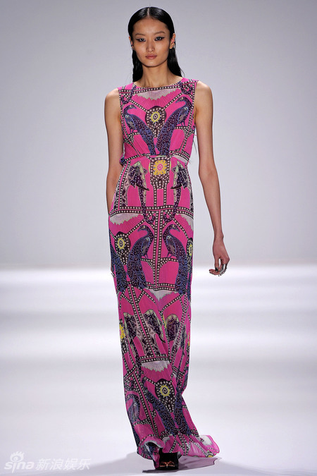 组图:19岁名模刘旭连登伦敦纽约国际时装周_高清图集_新浪网