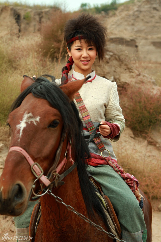 杨紫《胭脂霸王》传递正能量