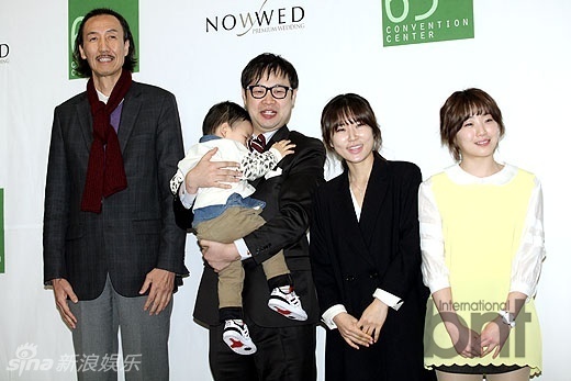 组图:韩谐星尹亨彬大婚徐仁国solbi等送祝福_高清图集_新浪网