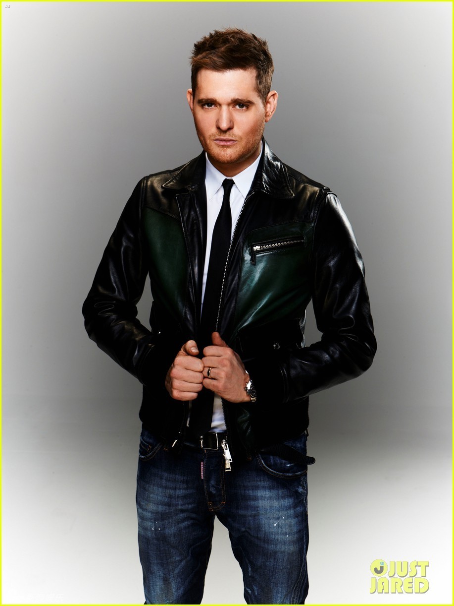 爵士歌手麦可-布雷型男写真 面容俊朗