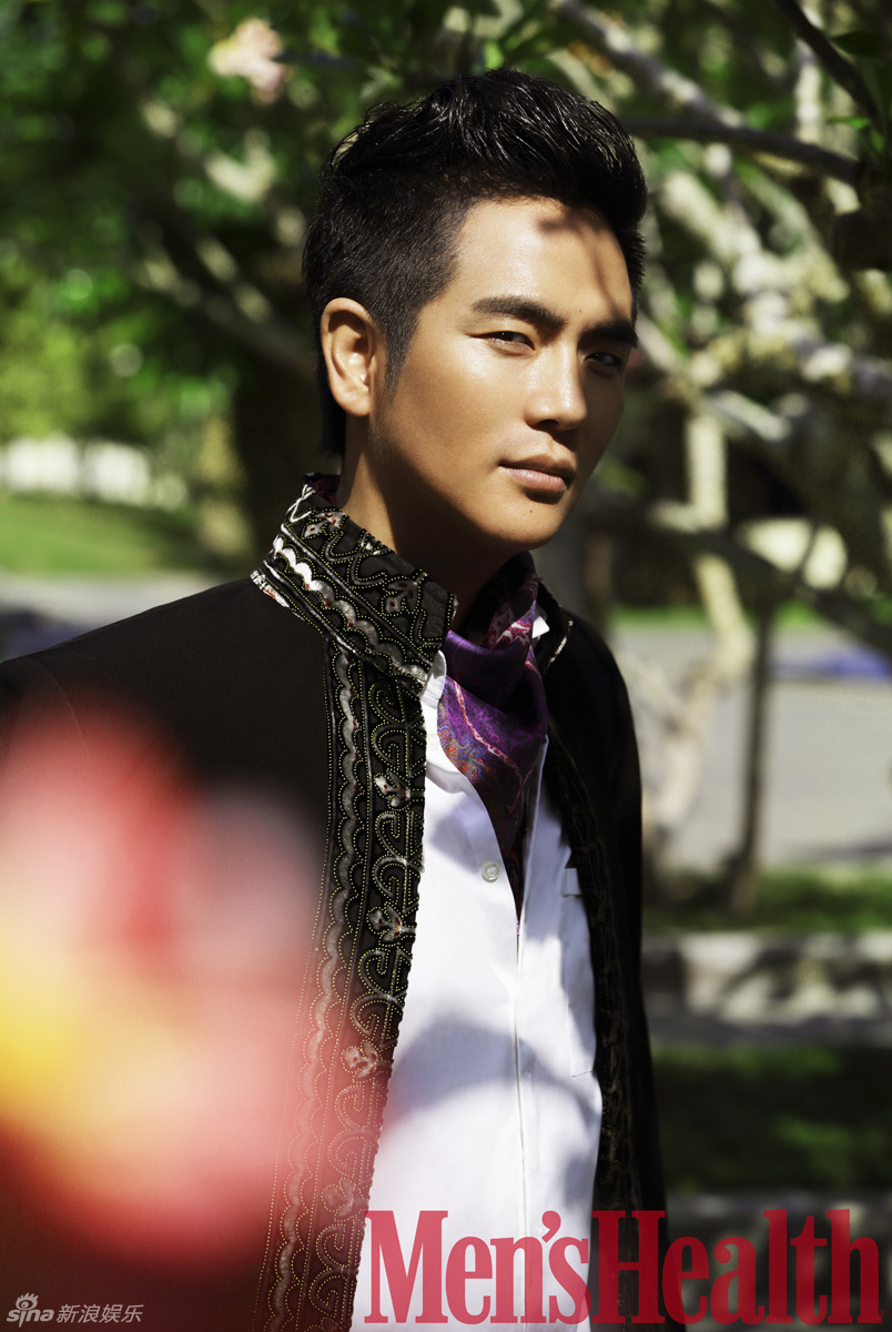 组图:张晓龙《时尚健康》大片玩撞色春意盎然_高清图集_新浪网