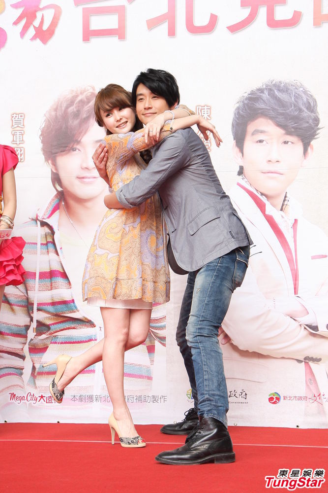 新浪娱乐讯 偶像剧《美人龙汤》播出后受到广大观众的欢迎,昨日(3月9