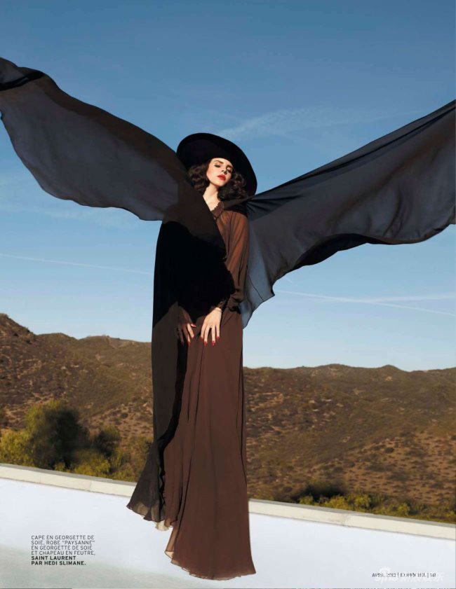 歌手拉娜德雷复古大片曝光 性感红唇冶艳