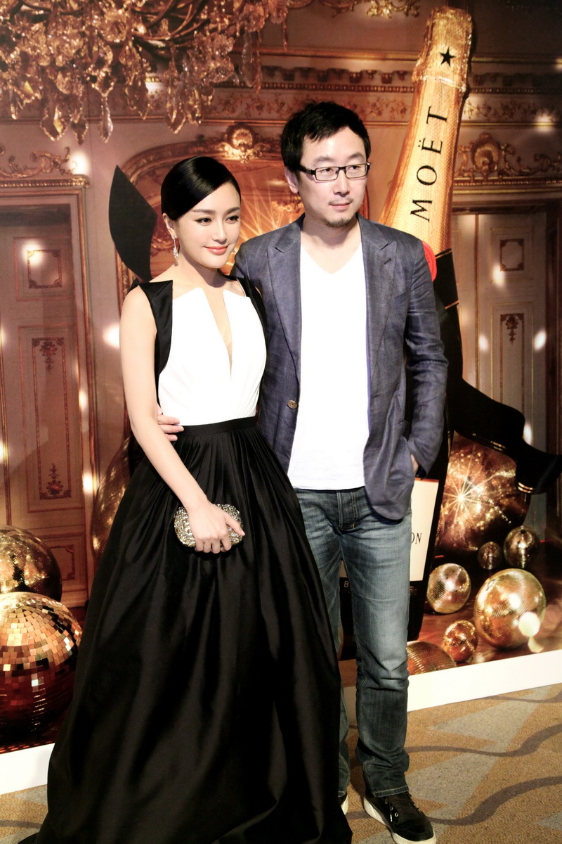 秦岚与陆川甜蜜亮相