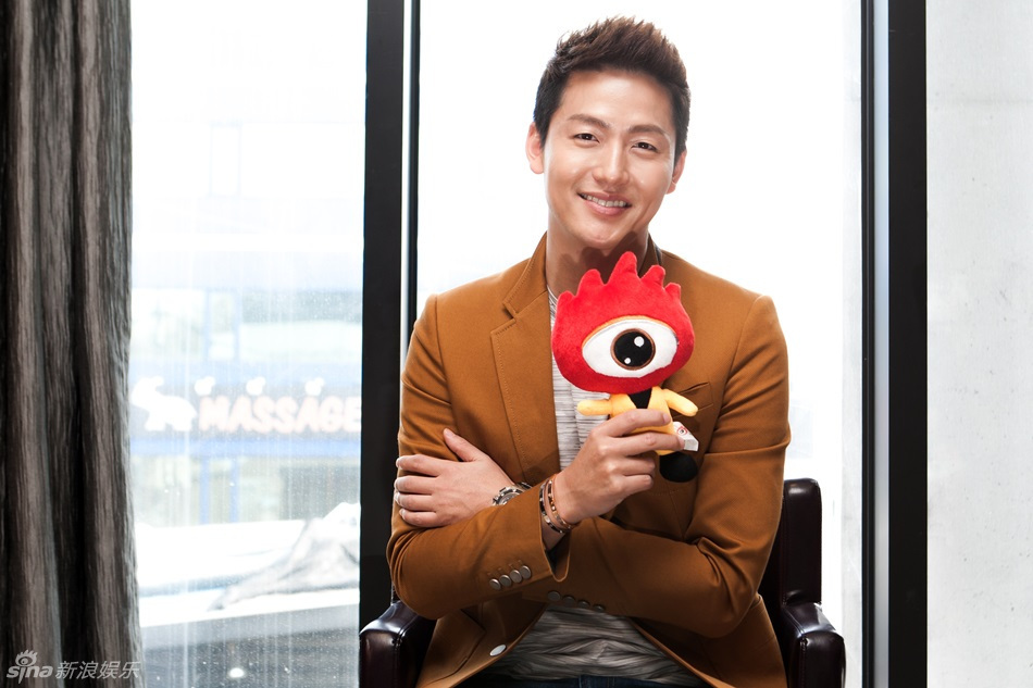 李廷镇对话新浪韩娱