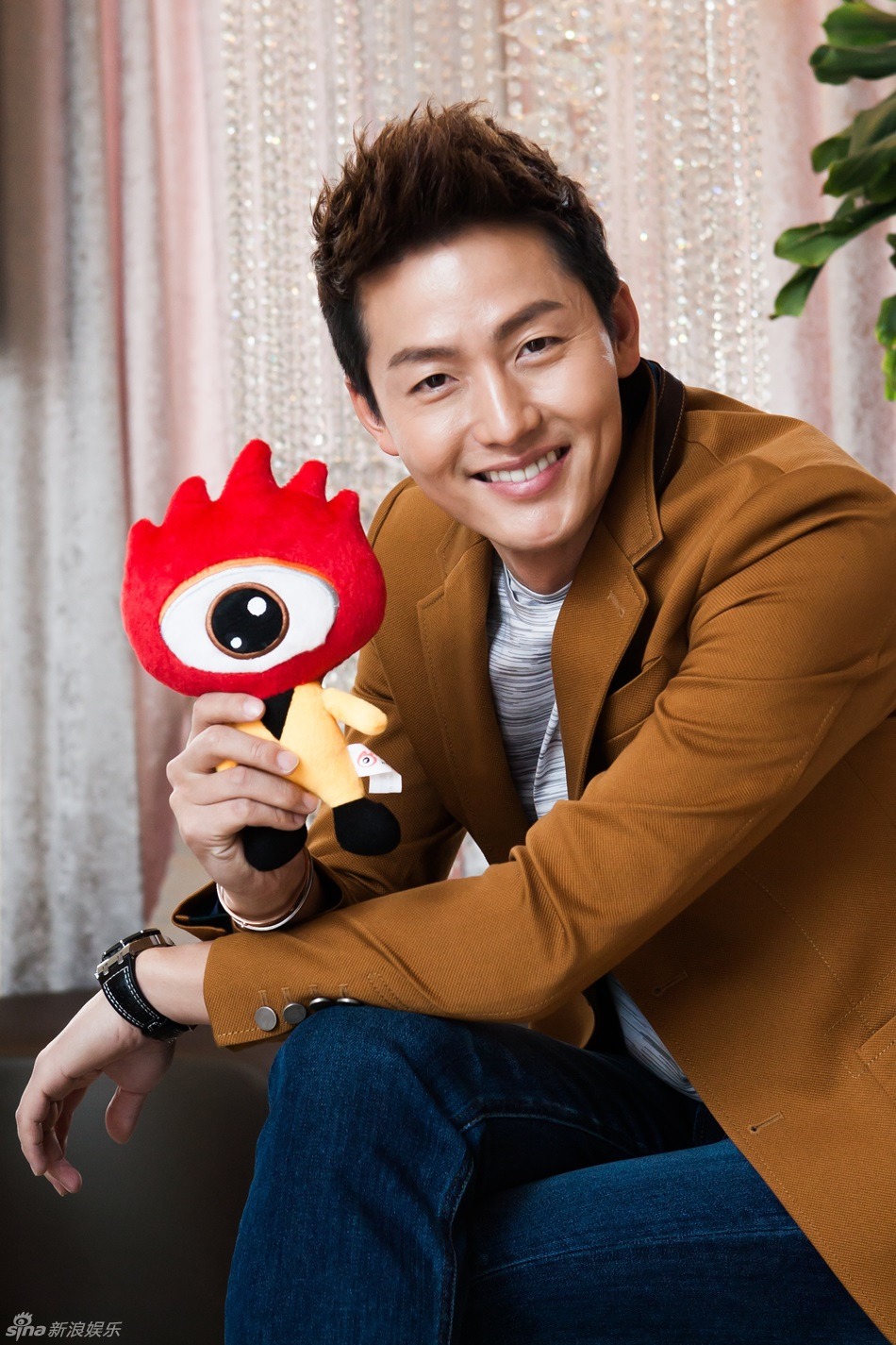 高清组图:对话李廷镇变中国通 想搭档林志玲_高清图集_新浪网