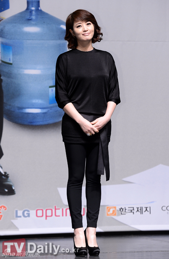 组图:赵权宣传《职场之神》 金惠秀就抄袭致歉_高清图集_新浪网