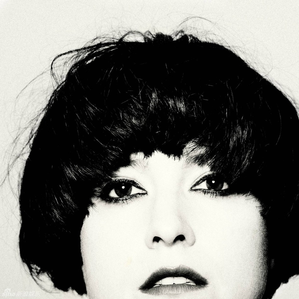 凯伦安北京首开唱 短发俏丽清新文艺