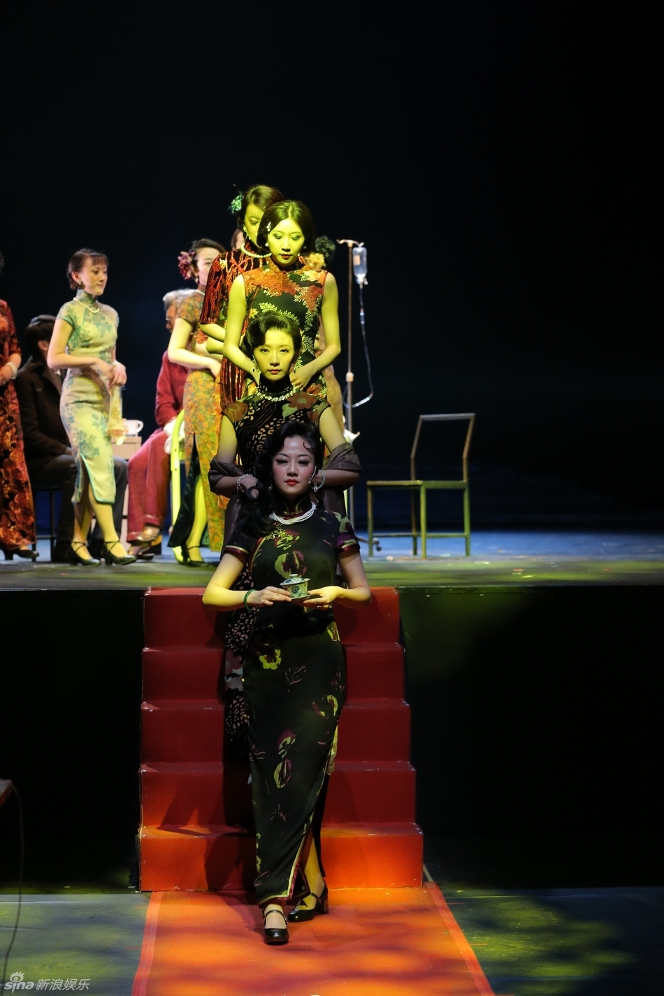 组图:《如梦之梦》首演 胡歌李宇春首登舞台_高清图集_新浪网