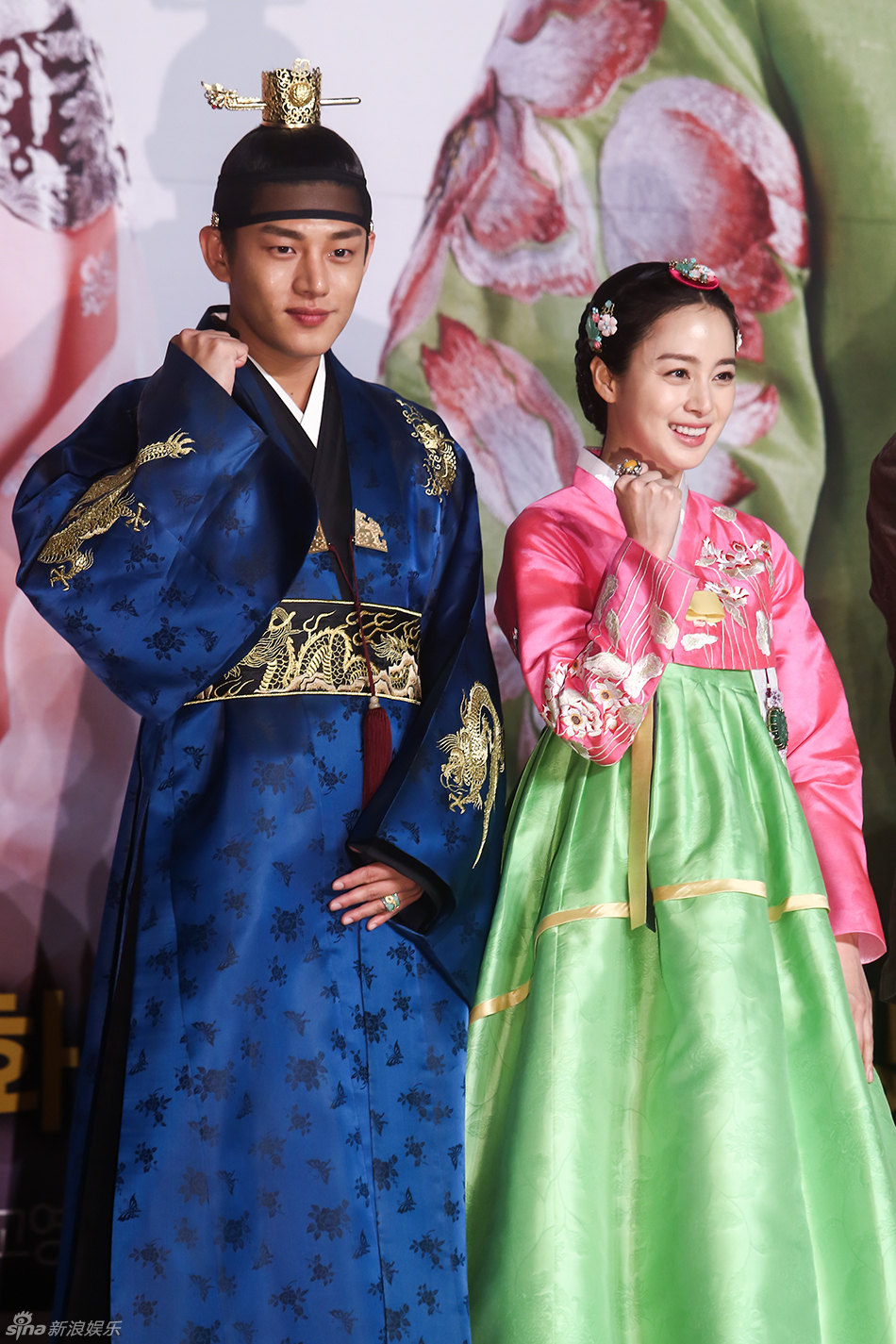 高清图:《张玉贞》发布 金泰熙刘亚仁古装亮相_高清图集_新浪网