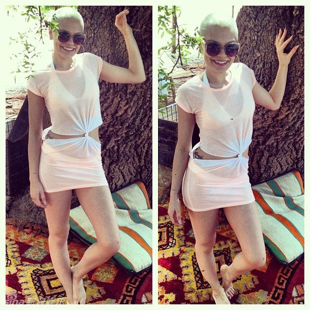 jessie j光头个性 齐b小短裤秀一字马