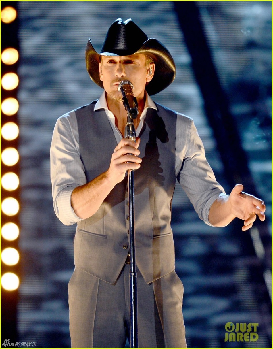 组图:米兰达笑傲乡村奖 泰勒携帅大叔献唱_高清图集_新浪网