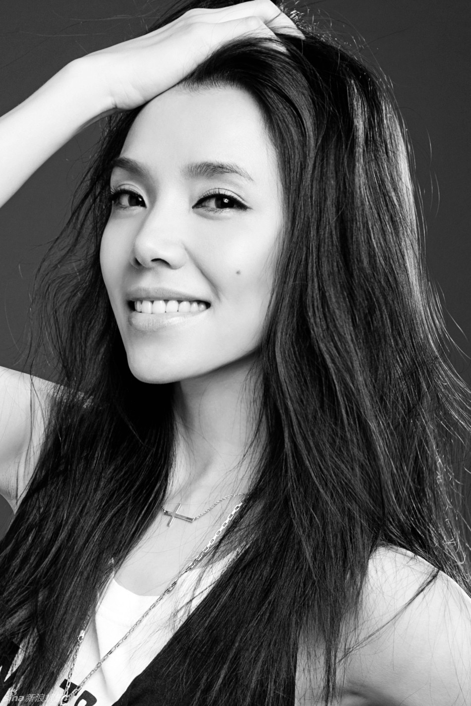 李佳璇笑容甜美温暖人心