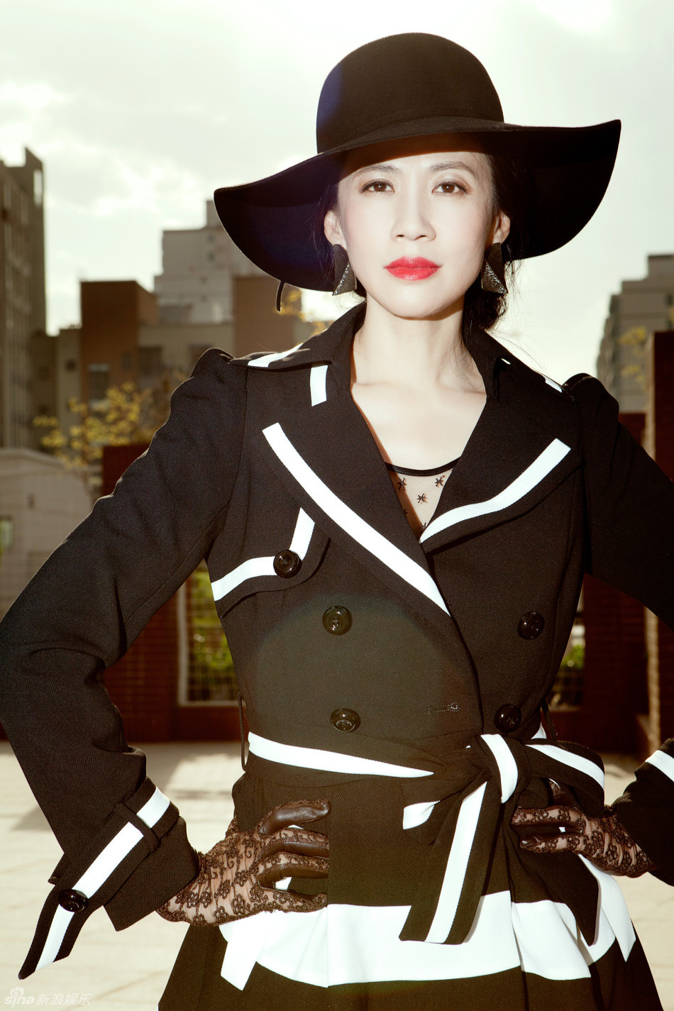 张光北娇妻陈炜大片红唇美艳