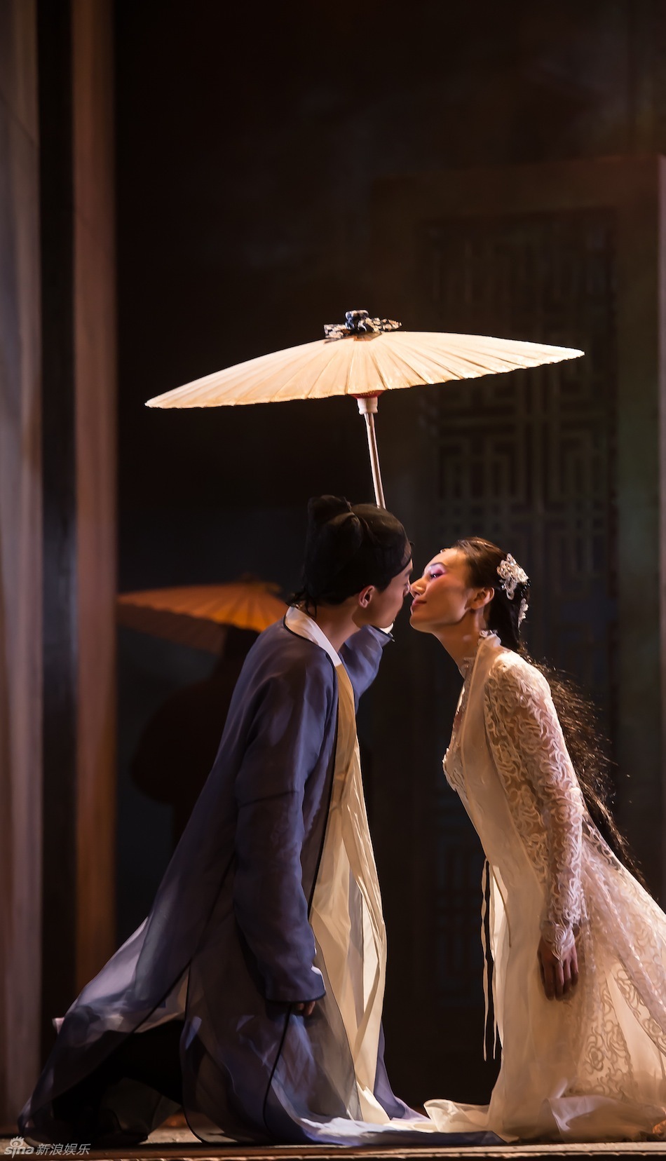 组图:田沁鑫《青蛇》北京首演 姚晨等众星捧场_高清图集_新浪网