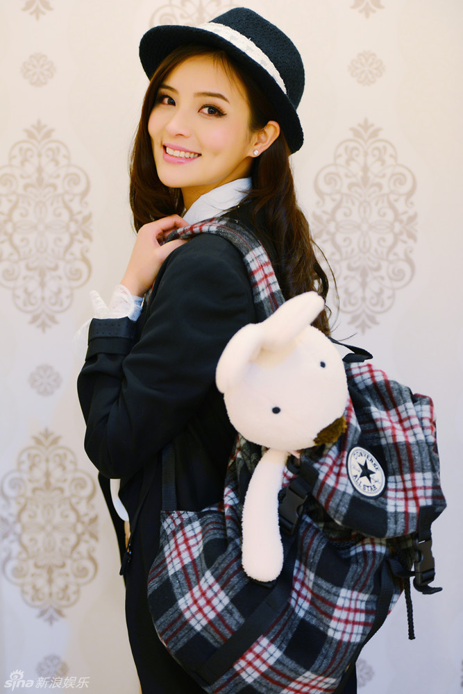 组图:盛君个性礼帽小领结 尽显英伦俏皮范儿_高清图集_新浪网
