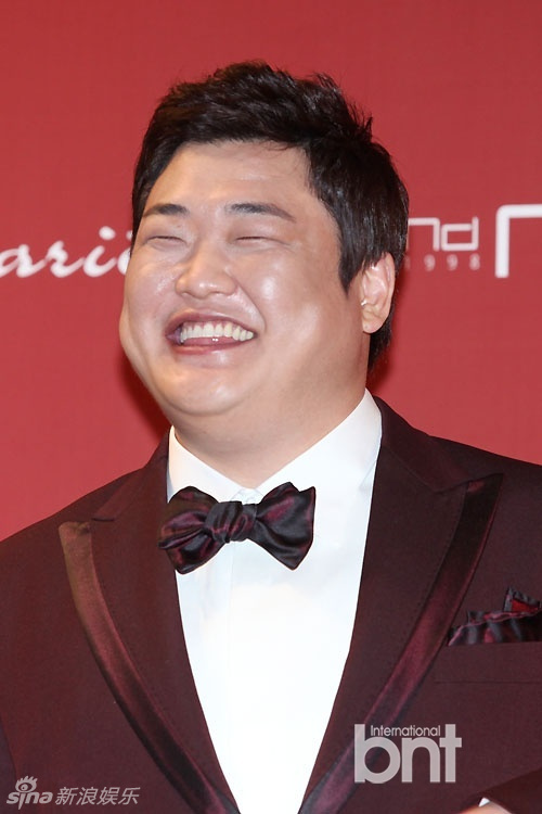 韩国男笑星图片
