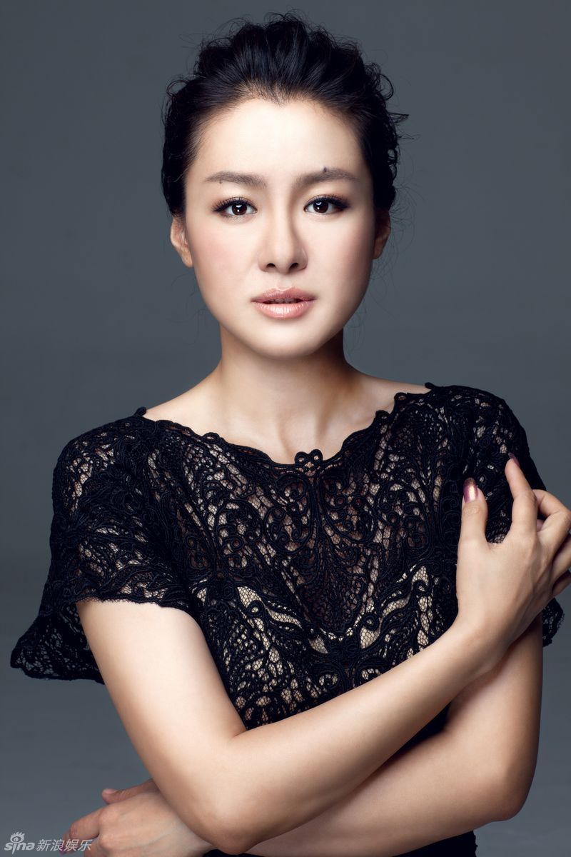 组图:沈傲君写真曝光 迷人笑脸知性大气_高清图集_新浪网